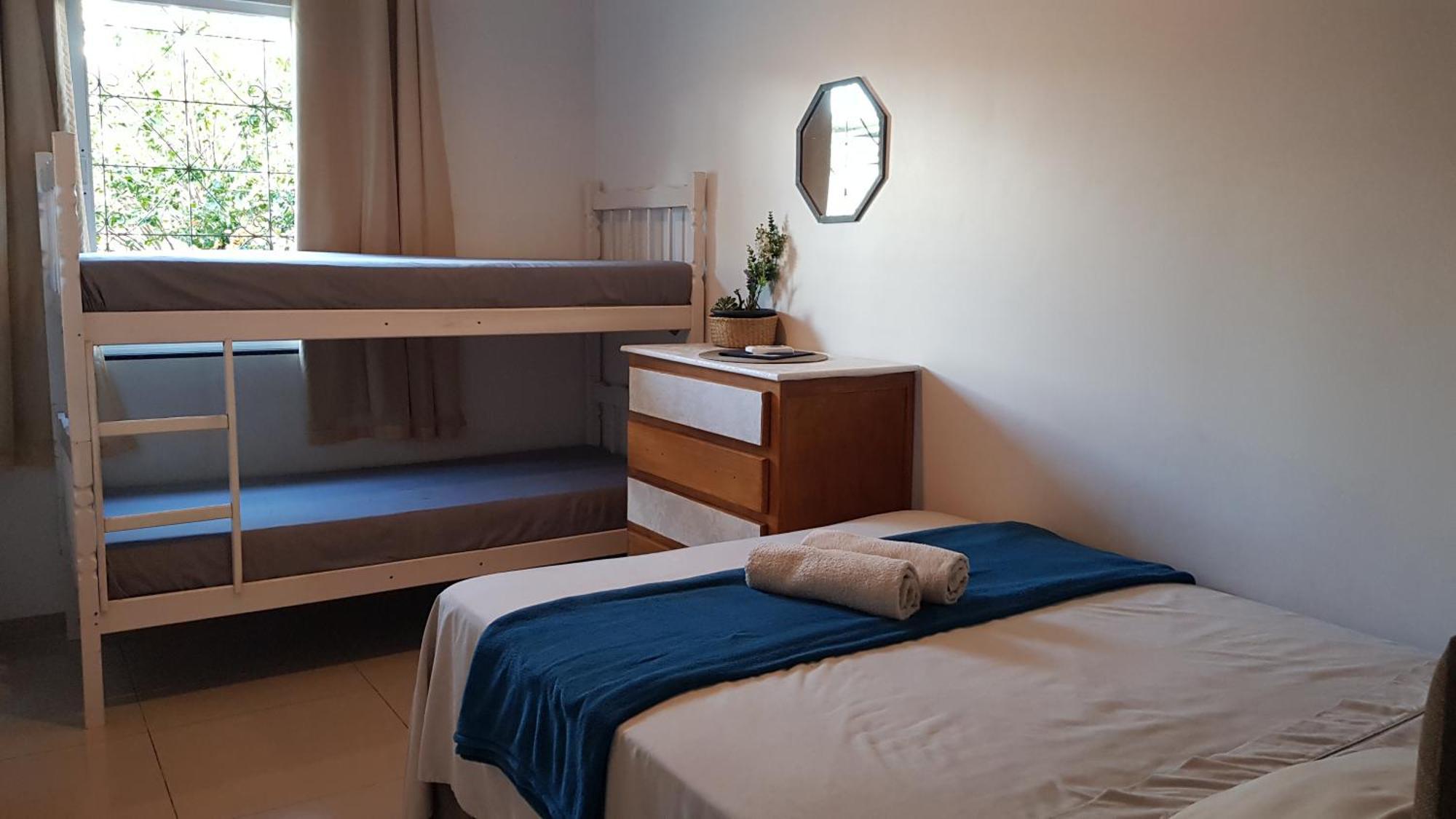 Pensión Star House 2*